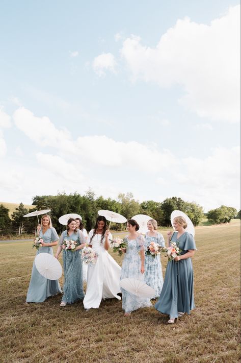 Bridal Party Parasols, Summer Wedding Parasol, Bridal Parasol, Bridesmaids Parasols, Bridesmaids Umbrellas, Umbrella Bridesmaids, Bridal Party Umbrella Pictures, Bridesmaid With Umbrella, Paper Parasol Wedding