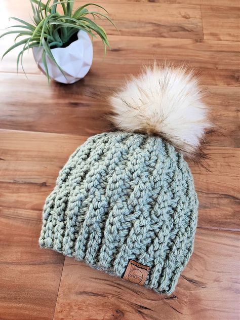 Knit Look Crochet, Chunky Crochet Beanie, Chunky Yarn Crochet Pattern, Bulky Yarn Patterns, Crochet Hat Beanie, Bulky Yarn Crochet, Chunky Crochet Hat, Chunky Yarn Crochet, Beanie Pattern Free