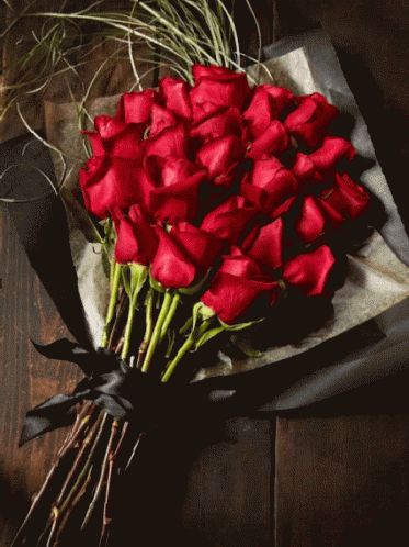 Flowers Roses GIF - Flowers Roses Rippling - Discover & Share GIFs Love Rose Flower, Beautiful Rose Flowers, Morning Flowers, Love Rose, Good Morning Flowers, Good Morning Greetings, Morning Greeting, Rose Bouquet, Ikebana