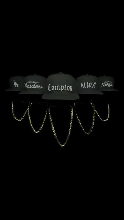 Compton Hat, 90 Hip Hop, Anime White Hair Boy, Gangsta Rapper, Rappers Aesthetic, 90s Rappers, Skateboard Photos, Outta Compton, Straight Outta Compton