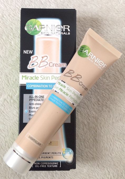 I Am Fabulicious: Garnier B.B. Miracle Skin Perfector Cream For Combination To Oily Skin  http://iamfabulicious.blogspot.co.uk/2012/06/garniers-bb-miracle-skin-perfector.html Bb Cream For Oily Skin, Face Mask For Glowing Skin, Diy Face Moisturizer, Mask For Glowing Skin, Oily Skin Makeup, Glowing Skin Routine, Face Moisturizer For Dry Skin, Skin Tightening Cream, Oily Skin Care Routine