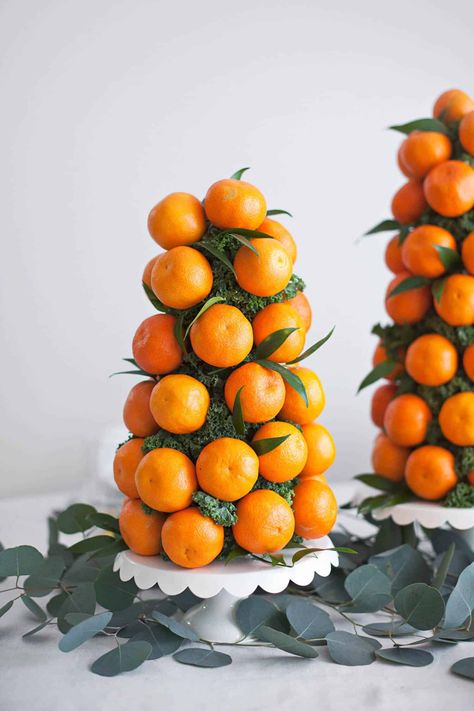 Mandarin Tree, Cake Stand Decor, Fruit Centerpieces, Orange Baby Shower, Orange Party, Orange Table, Orange Christmas, Holiday Tablescapes, Orange Baby