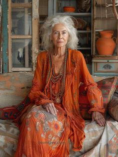 Vintage Bohemian Outfits, Granny Chic Fashion Advanced Style, Boho Clothes For Older Women, Grandma Chic Fashion, Advanced Style Boho, Coloring Pages Anime, Analog Photos, Hippy Chic, Van Living