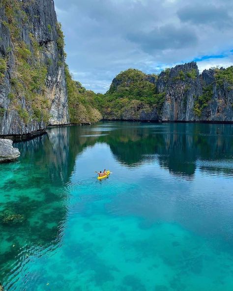 Beach Kayak, Cat Ba Island, Vietnam Itinerary, Northern Vietnam, Vietnam Voyage, Croatia Holiday, Visit Croatia, Vietnam Tours, Lake Boat