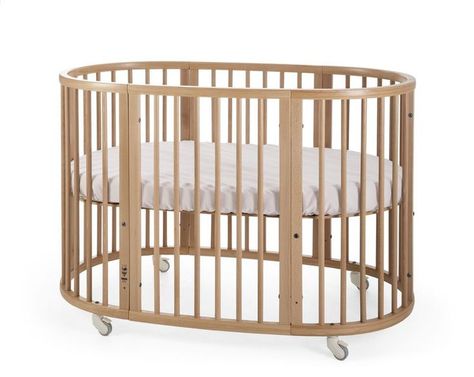 7 Small Cribs for Your Small Nursery Space Baby Bed In Parents Room, Parents Room Ideas, Stokke Sleepi Crib, Baby Bedding Ideas, Beds For Boys, Oval Crib, Bed Extension, Stokke Sleepi, Newborn Crib