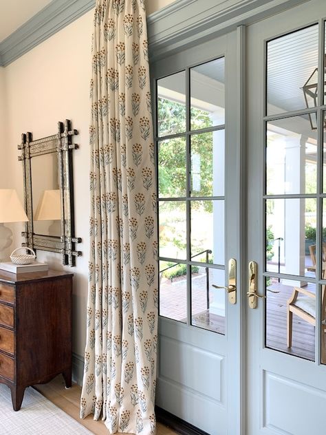 Southern Living Ranch Homes, 2019 Southern Living Idea House, 2021 Southern Living Idea House, Blue And Green Curtains Living Room, Blue Painted Trim Bedroom, Sw Silver Lake, Southern Living Design House, Key West Bedroom Ideas, Southern Curtains