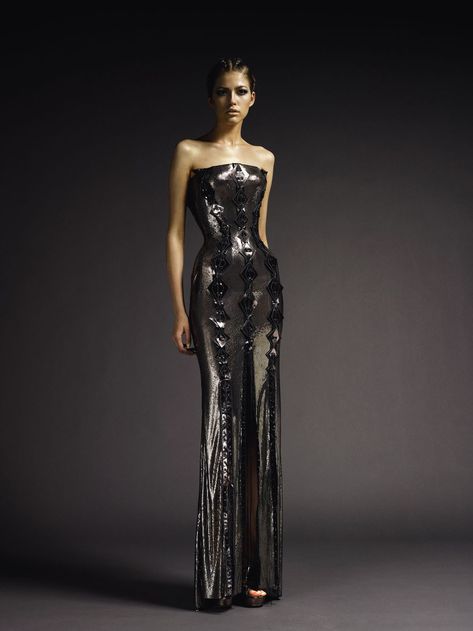 Versace 2009-2010 Versace Atelier, Versace Gown, 90s Runway Fashion, Runway Fashion Couture, Runway Outfits, Versace Couture, Versace Dress, Atelier Versace, Metallic Dress