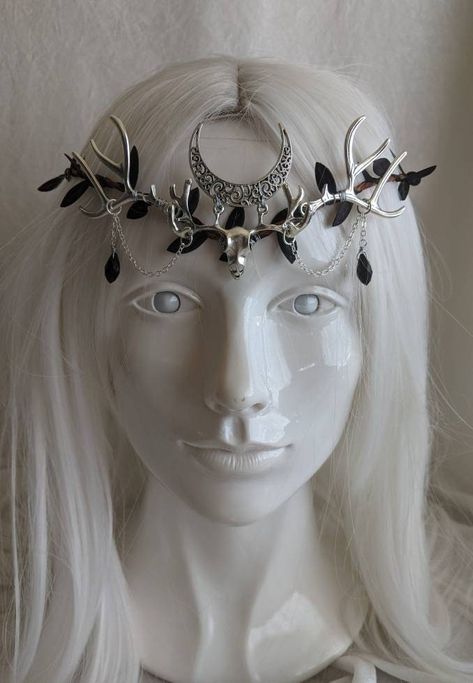 Antler Crown Headpieces, Witch Headdress, Moon Guardian, Dark Crowns, Woodland Tiara, Fantasy Accessories, Woodland Crown, Fantasy Crown, Cats Art Drawing