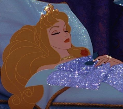 Aurora Blue Dress, Aurora Aesthetic, Sleeping Beauty Art, Sleeping Princess, Disney Character Art, Princess Beauty, Disney Icons, Cute Disney Pictures, Disney Images