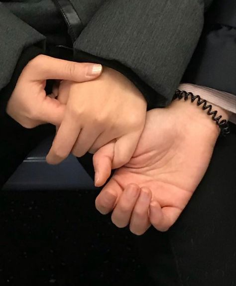 Subway Hands, Couple Hands, Physical Touch, Hands Holding, Hold My Hand, Love Is, Love Club, Hand Holding, Love Language