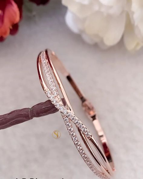 *Rose Gold With American Diamond Openable Bracelet. Size fits up to 2.4.2.6.2.8. Price ₹.710/-* American Diamond Bracelet, Rose Gold Kada, Rose Gold Bracelet For Women, Gold Kada, Diamond Pendants Designs, Diamond Pendants, Gold Bracelet For Women, Rose Gold Bracelet, American Diamond