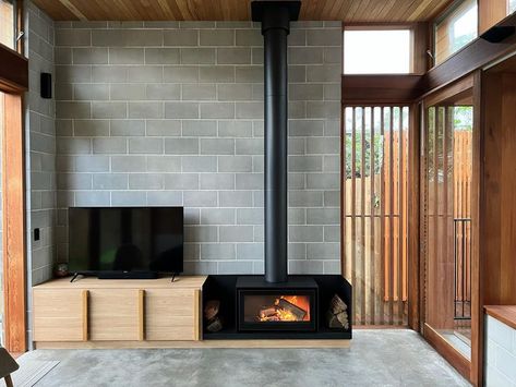 The ADF Linea 85 Freestanding is a linear and modern wood fireplace that heats up to 200 square meters. The modular and slimline finish makes this heater unique and creative. Perfect for creating a striking and warm atmosphere in your living space. 🔥📸 Photo shows an ADF Linea 85 Freestanding. Installed by Brad's Fireplaces Services. Modern Wood Fireplace, Wood Heaters, Hanging Tv On Wall, Standing Fireplace, Freestanding Stove, Retirement Lifestyle, Gas Fireplaces, Electric Fireplaces, Wood Heater