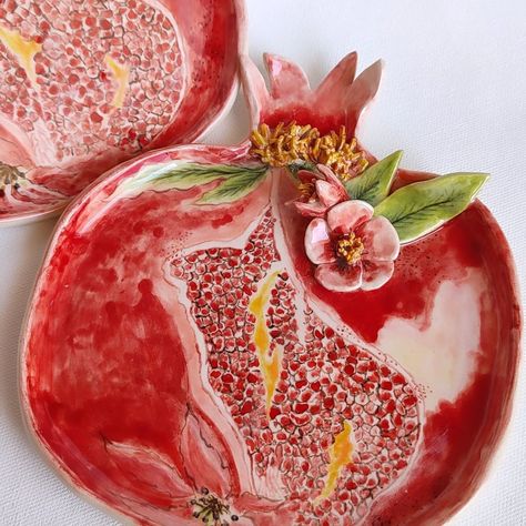 My love for pomegranates is un-seed-ingly strong. Pomegranate dish available on pur online store. #pomeranian #ceramicplates #ceramicarts #ceramiclove #ceramicmagazine #ceramiclovers #pottery #handmade #potter #vocalforlocal #CeramicInspiration #fruits #natureinspired #art #painting #ceramicartists #ceramiclicious Plate Ceramic, Clay Studio, Pottery Handmade, Pottery Plates, Ceramic Artists, Ceramic Plates, Pomegranate, My Love, Nature Inspiration