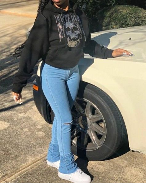 Cute Jean Outfits Black Women, Bummy Fits, First Day Of School Outfit Black Women, Billionaire Homes, Teen Swag Outfits, Swag Outfits For Girls, Tomboy Style Outfits, Chill Outfits