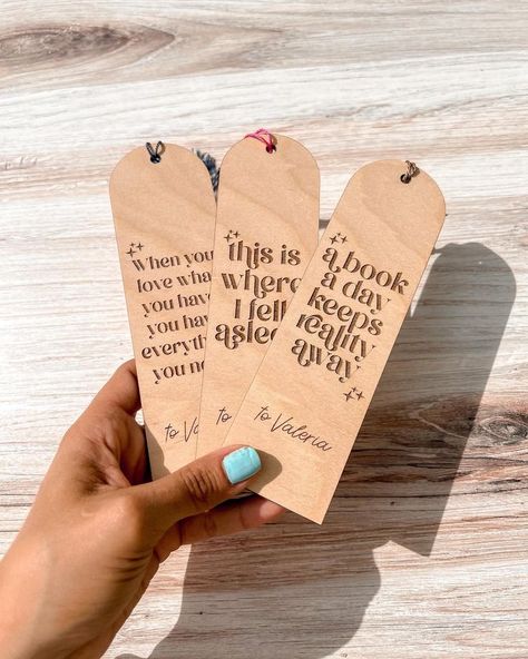 Neje Laser Engraver Projects, Wood Engraved Christmas Gifts, Laser Wood Engraving Ideas, Wood Book Marks, Wood Projects Cricut, Glowforge Bookmark, Laser Products That Sell, Small Laser Engraving Ideas, Book Mark Sayings