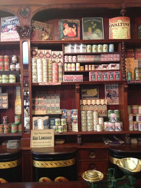 St Fagans, Miniature General Store, Old General Stores, Background Inspiration, Haberdashery Shop, Dolls House Shop, Old Country Stores, Diy Doll Miniatures, Country Store