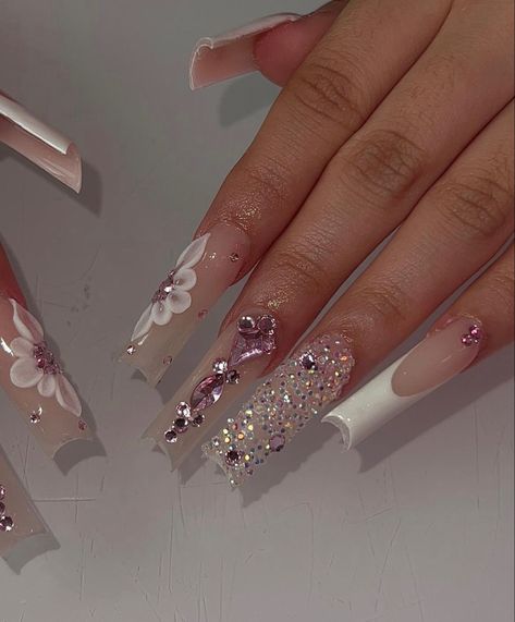 Easy Nail Art Tutorial, Pink And White Nails, Quince Nails, Quinceanera Nails, Vintage Nails, Girly Acrylic Nails, Simple Acrylic Nails, Long Square Acrylic Nails, Bling Acrylic Nails