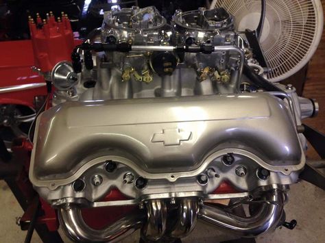 1961 Chevy 409 Engine Corvette Engine, Mechanic Life, V Engine, Automobile Engineering, Car Restoration, Performance Engines, Race Engines, Combustion Engine, Sweet Cars