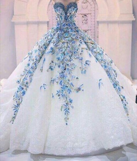 Imagen de dress, white, and blue Dream Gown, Pretty Quinceanera Dresses, Princess Ball Gowns, Blue Wedding Dresses, Cute Prom Dresses, Fantasy Gowns, Pretty Prom Dresses, Fairytale Dress, Quince Dresses