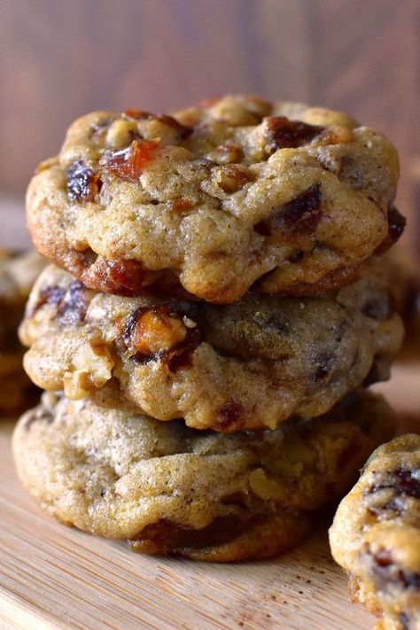 Date And Pecan Cookies, Date Nut Recipes, Date Pecan Cookies, Date Nut Cookies Recipes, Oatmeal Date Cookies Recipes, Date And Nut Cookies, Date Pieces Recipe, Date And Walnut Cookies, How To Use Dates In Recipes