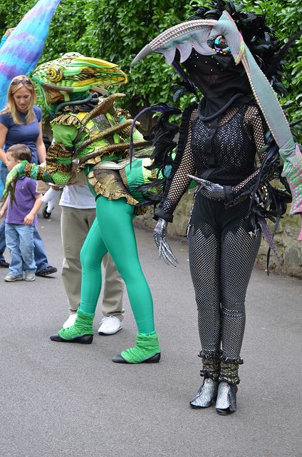 Lizard And Crow Women by Joe Shlabotnik, via Flickr Lake Monsters, Sculptural Fashion, Bird Costume, Animal Costumes, Wedding Costumes, Stilts, Lizards, Halloween Costumes For Kids, Cool Costumes