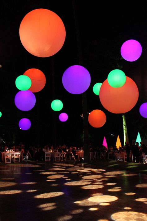 Outdoor Event Ideas, Idea Lab, Balloon Glow, Led Party Lights, Inflatable Ball, Sphere Light, Decor Lights, Bubble Lights, Led Decor