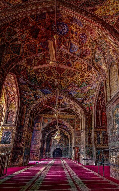 Mughal Architecture Pakistan, Afghani Architecture, Articture Design, Indo Islamic Architecture, Punjab Architecture, Indian Mosque, Mughal Aesthetic, Desi Architecture, Masjid Wazir Khan