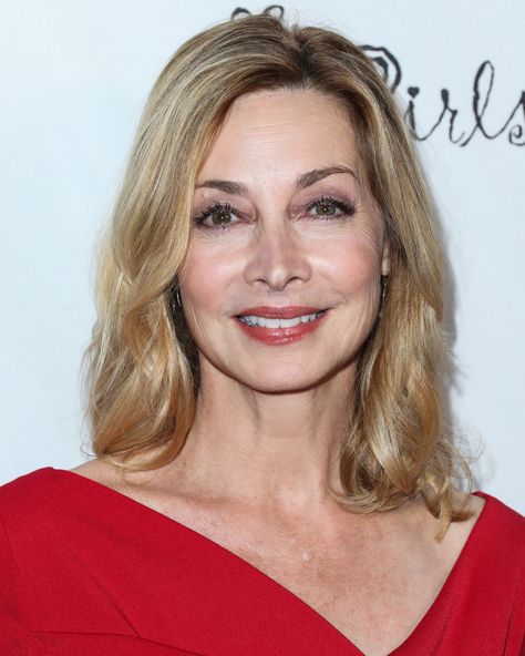 Sharon Elizabeth Lawrence Actress Tom Lawrence, Sharon Lawrence, Nypd Blue, Selma Hayek, Vintage Beauty, Beautiful Woman, American Actress, Famous People, North Carolina