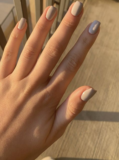 Fat Fingers With Acrylics, Acrylic Nails For Fat Fingers, Nails For Short Stubby Fingers, Nails For Stubby Fingers, Chubby Fingers With Acrylics, Nails For Fat Fingers, Acrylic Nails Grey, Fat Fingers, Nails Grey