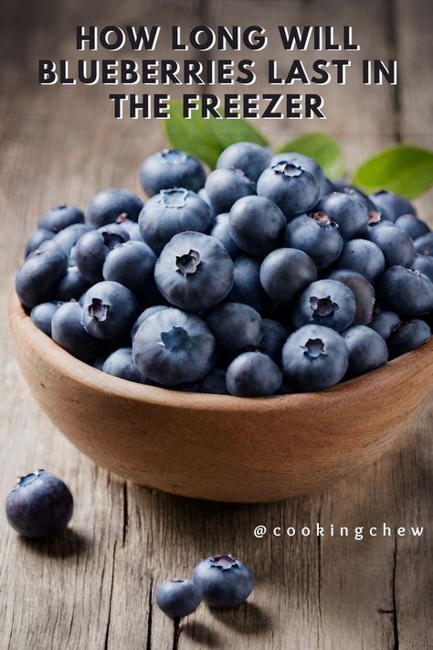 A close-up photo of a small wooden bowl filled with fresh blueberries. How To Freeze Blueberries, Freeze Blueberries, Blueberry Season, How To Store, Frozen Blueberries, Baking Sheets, Fruit Smoothies, Shelf Life, Blueberries