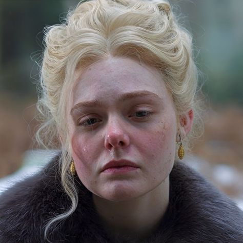 Elle Fanning as Catherine in The Great Elle Fanning Hair, Ellie Fanning, Different Drawing Styles, Targaryen Aesthetic, Catherine The Great, Rhaenyra Targaryen, Raw Beauty, Face Expressions, Hair Reference