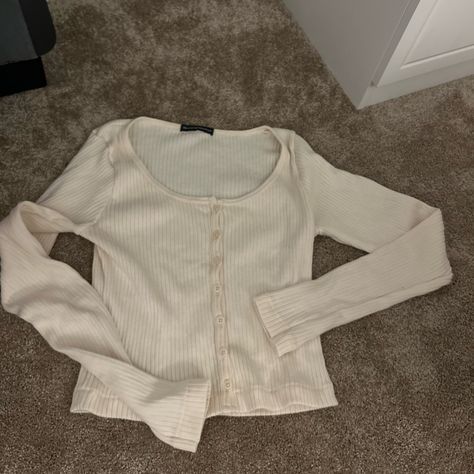 Brandy Melville Long Sleeve, Acubi Fashion, Beige Long Sleeve, Brandy Melville Sweaters, Cute Blouses, Christmas 2024, Clothing Ideas, Fit Inspo, Christmas Wishlist