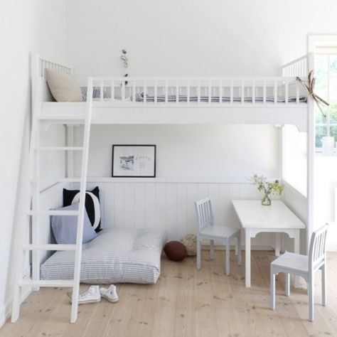 Bunk Bed Ideas Diy, Adult Loft Bed, Bunk Beds Small Room, Bunk Beds For Boys Room, Bunk Beds Boys, Modern Bunk Beds, Bunk Beds With Stairs, Bunk Bed Designs, Space Bedding