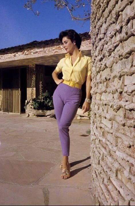 Elizabeth Taylor, Look Vintage, Style Mistakes, 50s Fashion, 1950s Fashion, Vintage Girls, Hollywood Glamour, Up Girl, Vintage Beauty