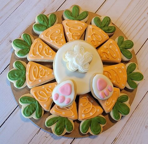 Simple Easter Cookies Decorated, Decorated Cookies Spring, Personalized Easter Cookies, Spring Decorated Cookies Ideas, Easter Cookies Decorated Buttercream, Easter Sugar Cookie Ideas, Easter Cookie Platter, Easy Easter Cookies Decorated, Decorated Easter Sugar Cookies