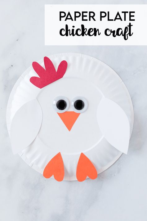 These Paper Plate Farm Animals are a fun activity for toddlers, preschool age and grade school age kids! This paper plate craft uses, construction paper, paint and silly imaginations. Paper Plate Chicken Craft, Chicken Preschool Craft, Chicken Crafts Preschool, Paper Plate Farm Animals, Paper Plate Chicken, Farm Treats, Daycare Printables, Chicken Party, Paper Plate Animals