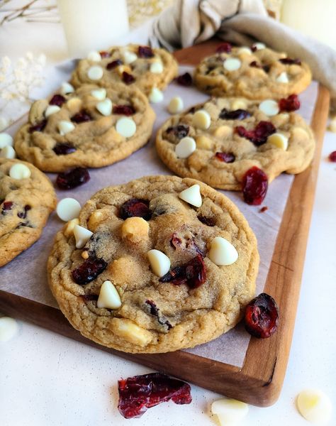 Cranberry White Chocolate Chip Cookies - Jessie Bakes Treats Christmas Baking Recipes Easy, Cranberry White Chocolate Chip Cookies, Chocolate Cranberry Cookies, Best Cookie Recipe Ever, Christmas Baking Easy, Cranberry White Chocolate, White Chocolate Cranberry Cookies, Chocolate Cranberry, Winter Baking