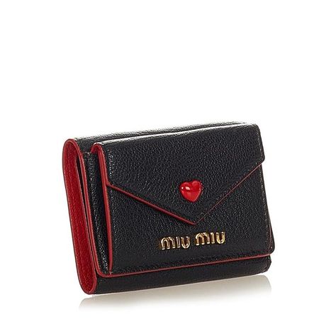 Wallet Aesthetic, Heart Wallet, Luxury Lifestyle Women, Cute Wallets, Miu Miu Wallet, Stationery Accessories, Fashion Sewing Pattern, In My Bag, Birthday Wishlist