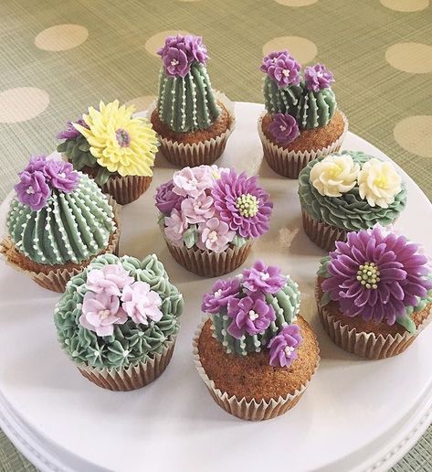 Cactus Cupcakes, Succulent Cupcakes, Succulent Cake, Cactus Cake, Pear Cake, Cupcake Cake Designs, Zucchini Cake, Salty Cake, Magic Cake