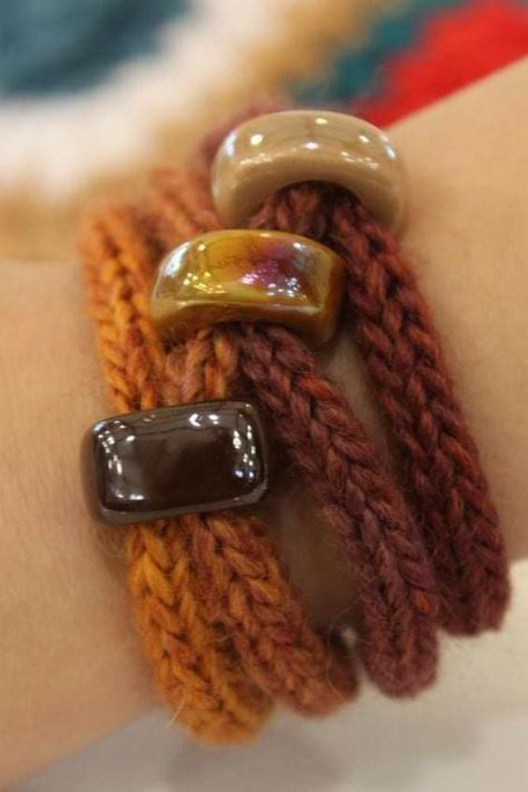 Crochet Bracelet Pattern, Spool Knitting, French Knitting, Knit Bracelet, Knit Jewelry, Crochet Jewelry Patterns, Finger Knitting, Fiber Jewelry, Crochet Bracelet