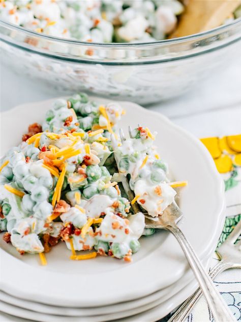 Crunchy Pea Salad, Salad With Cashews, Sour Cream Dressing, Shredded Cheddar Cheese, Pea Salad, Homemade Ranch, Green Onion, Bacon Bits, Summer Salad