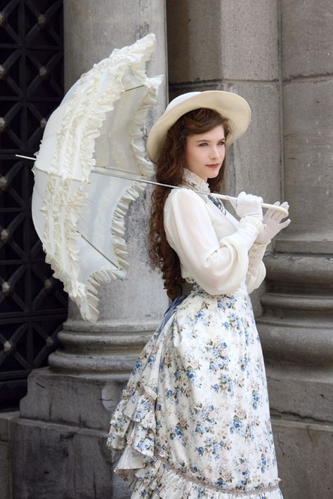 Fanny Rosie — Sainte-Dolorès outfit  Skirt: Victorian Maiden... Era Victoria, Old Fashion Dresses, Look Retro, Old Dresses, Victorian Clothing, Popular Outfits, Edwardian Fashion, Historical Dresses, Historical Clothing