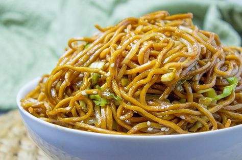 Classic Chinese Chow Mein with authentic ingredients and easy ingredient swaps to make this a pantry meal in a pinch! Chinese Chow Mein Recipe, Chinese Chow Mein, Special Meals, Chicken Fresh, Chow Mein Recipe, Chinese Egg, Chinese Foods, Chinese Vegetables, Fusion Dishes