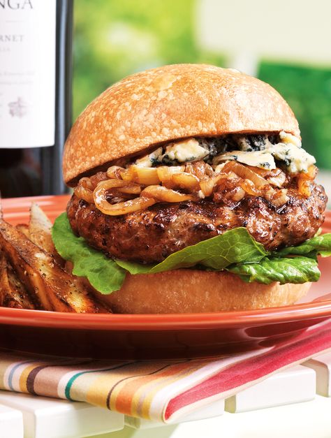 Blue Cheese Burgers Recipes, Burger With Caramelized Onions, Bleu Cheese Burger, Caramalized Onions, Blue Cheese Recipes, Blue Cheese Burgers, Carmelized Onions, Burger Sliders, Blueberry Sauce