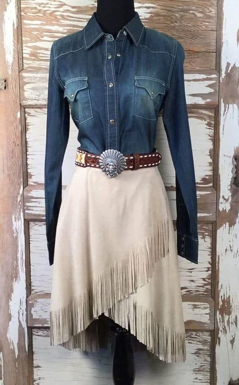 Rodeo Guys, Rodeo Queen Clothes, Traje Cowgirl, 16 Outfits, Mode Country, Halloween Cowboy, Cowgirl Skirt, Nfr Outfits, Cowgirl Style Outfits