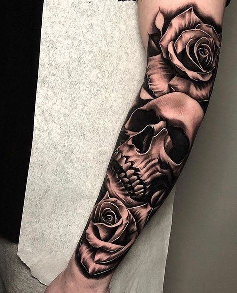 Skull Sleeve Tattoos For Women, Half Sleeve Tattoo Stencils, Mangas Tattoo, Skull Rose Tattoos, Small Chest Tattoos, Rose Tattoo Sleeve, Rose Tattoos For Men, Skull Sleeve Tattoos, Realistic Tattoo Sleeve