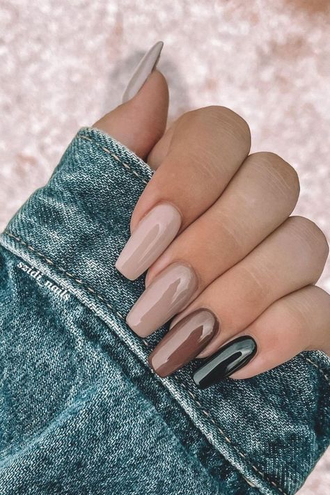 Earth Tone Fall Nails, Fall Nail Inspiration, Brown Acrylic Nails, September Nails, Fall Gel Nails, Black Nail, Fall Nail Colors, Neutral Nails, Brown Nails