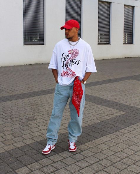 Red Jordan 1 Outfit, Gym Men Clothes, Streetwear Outfit Men, Black Men Fashion Urban, Drippy Outfit, Trendy Boy Outfits, Classy Outfits Men, Mens Casual Outfits Summer, Black Men Street Fashion