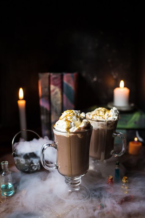 Pumpkin Butterbeer Hot Chocolate (VIDEO). Halloween Punch Recipes, Easy Fall Dinners, Chocolate Videos, Butterbeer Recipe, Butterscotch Sauce, Chocolate Pumpkin, Dinner Party Menu, Halloween Cocktails, Half Baked