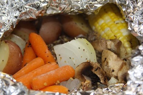 Pot Roast Foil Packs #CookoutWeek - For the Love of Food Summer Dinner Recipes Grill, Foil Pack Dinners, Foil Packet Dinners, Foil Dinners, Foil Packs, Foil Packet Meals, Dump Meals, Foil Packets, Beef Stew Meat